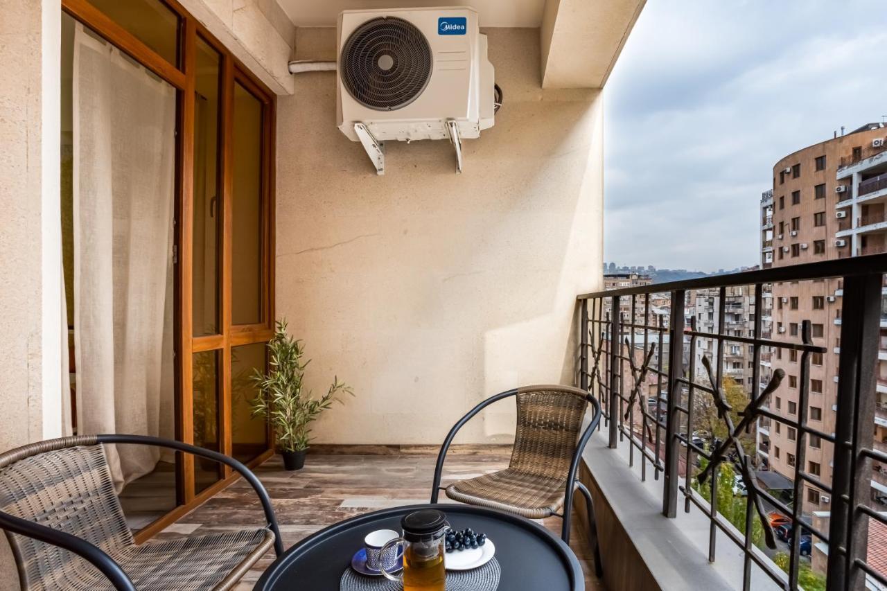 יירבאן Hotelise I Gin Apartment מראה חיצוני תמונה